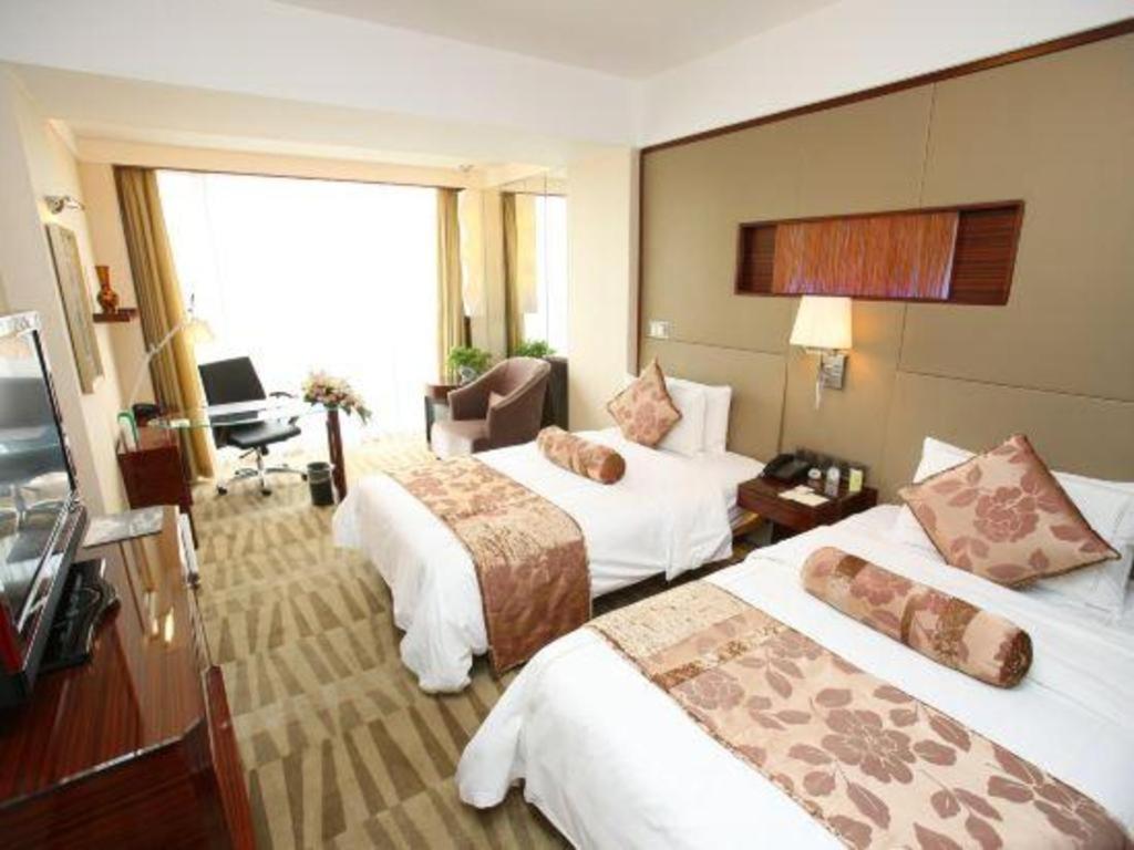 Jinan Silver Plaza Quancheng Hotel Bagian luar foto