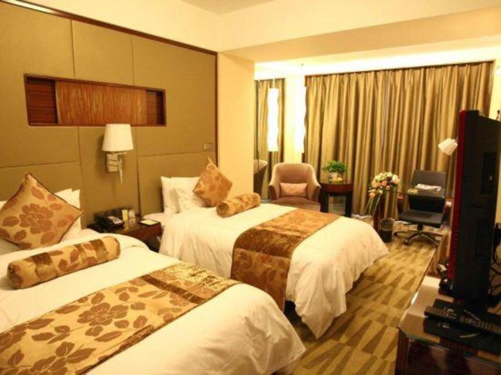 Jinan Silver Plaza Quancheng Hotel Bagian luar foto