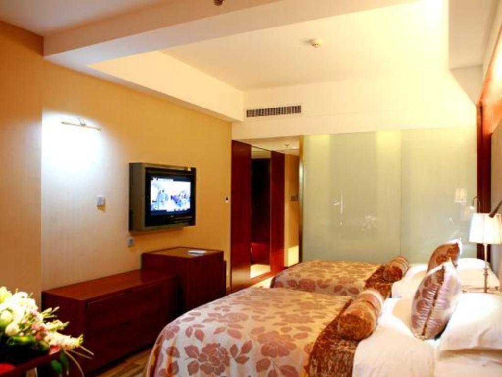 Jinan Silver Plaza Quancheng Hotel Bagian luar foto