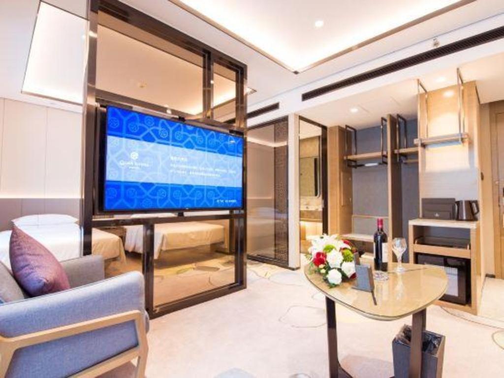 Jinan Silver Plaza Quancheng Hotel Bagian luar foto